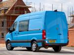 Volkswagen Crafter High Roof Kombi 2006 года (UK)